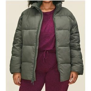 BNWT Girlfriend Collective Thyme Green Puffer Jacket - size small